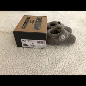 Baby uggs 4/5 c
